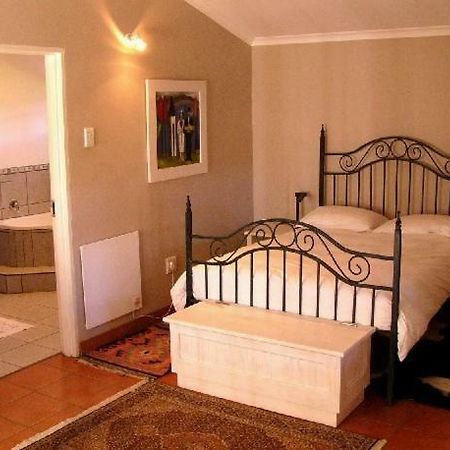 Rose Garden Manor House Apartment Harrismith ภายนอก รูปภาพ